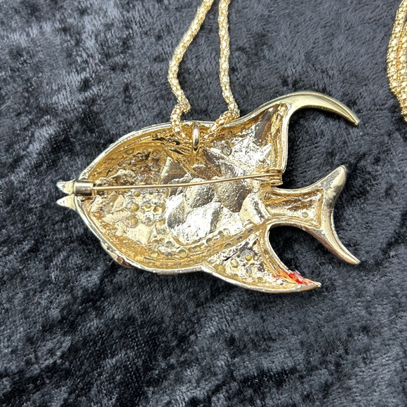 Betsey Johnson Pink and Red Fish Brooch/Pendant Necklace - Picture 5 of 5